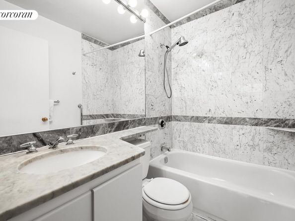 500 West 43rd Street 18A, New York NY 10036