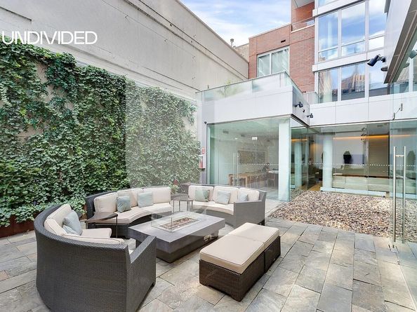 303 East 33rd Street 9F, New York NY 10016