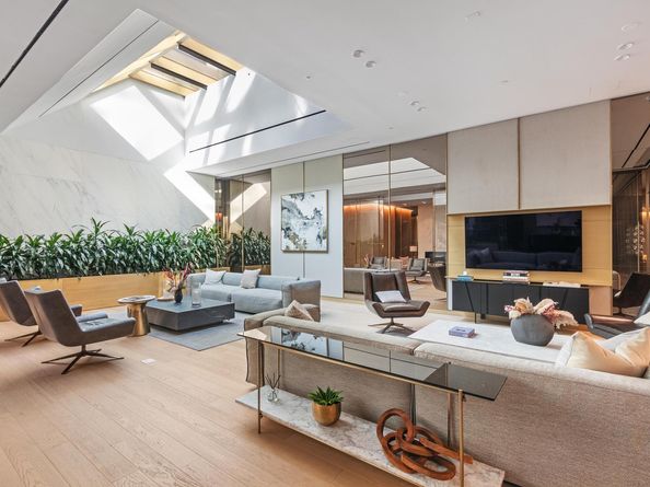 500 West 45th Street 221, New York NY 10036