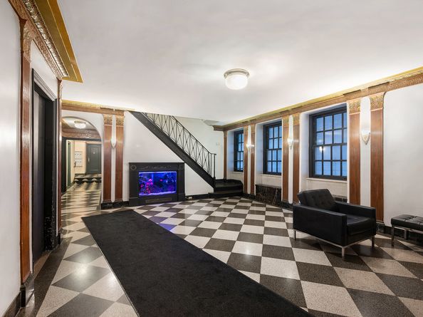 226 East 12th Street 2G, New York NY 10003