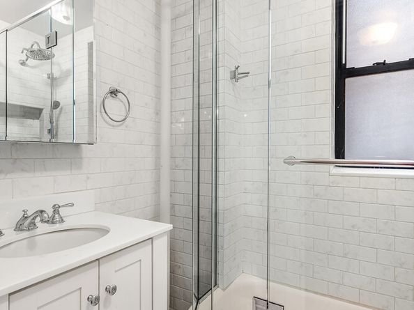 226 East 12th Street 2G, New York NY 10003