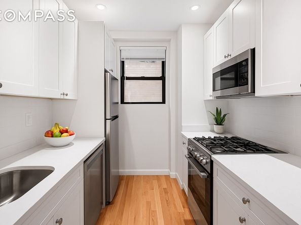 330 3rd Avenue 1J, New York NY 10010