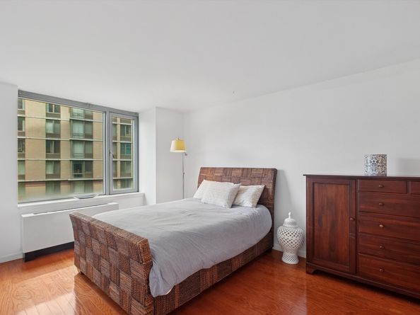 455 Main Street 4K, New York NY 10044
