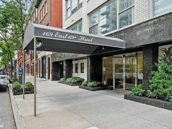 169 East 69th Street 2B, New York NY 10021