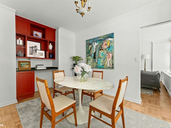 169 East 69th Street 2B, New York NY 10021