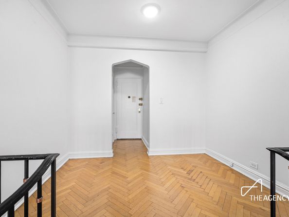 255 Cabrini Boulevard 3F, New York NY 10040