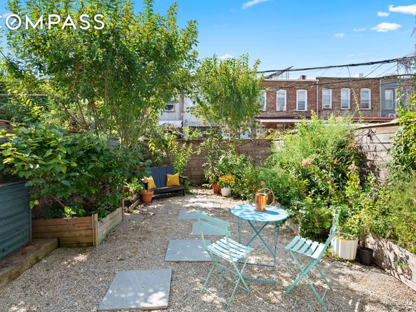 186 East 32nd Street, Brooklyn NY 11226