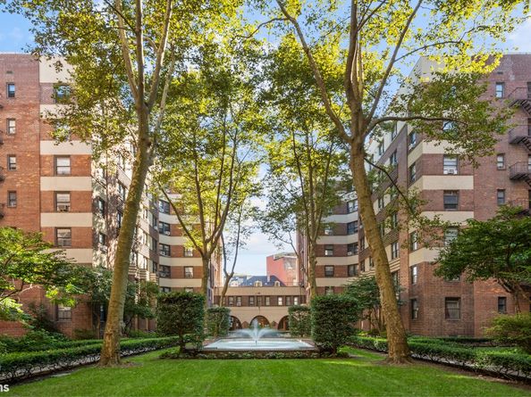 504 Grand Street G32, New York NY 10002