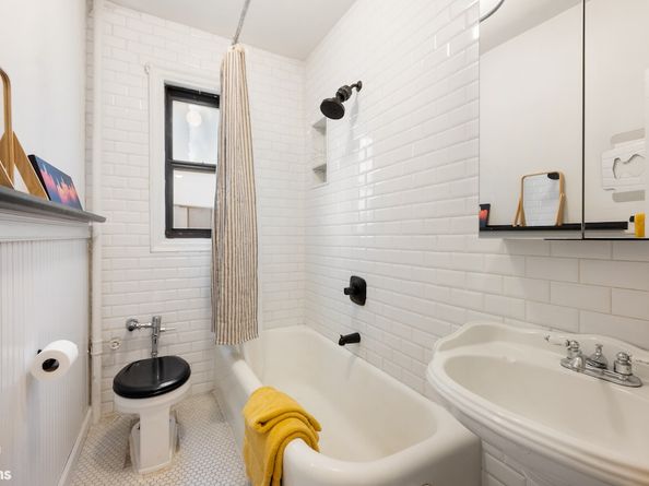 504 Grand Street G32, New York NY 10002