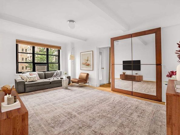 235 East 22nd Street 8B, New York NY 10010