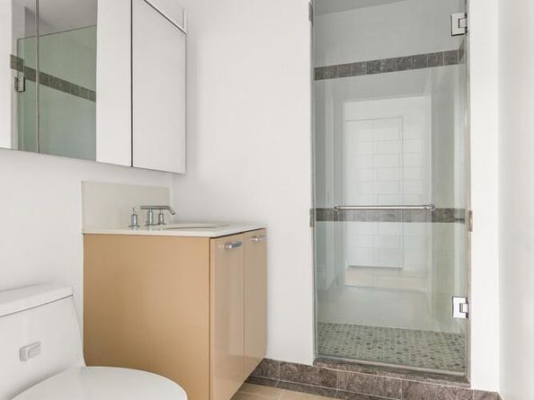 415 Main Street PH2G, New York NY 10044