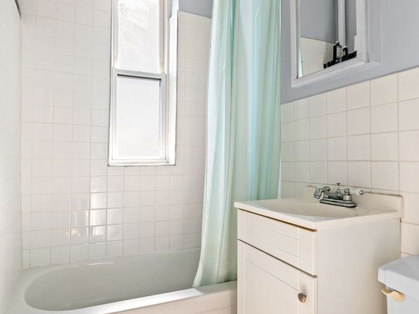 374 South 2nd Street 33, Brooklyn NY 11211