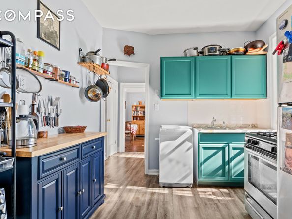374 South 2nd Street 33, Brooklyn NY 11211
