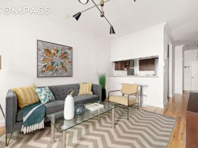 323 West 43rd Street 1R, New York NY 10036