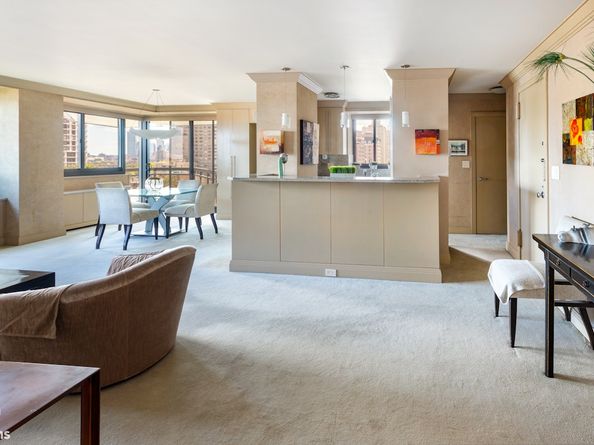 1725 York Avenue 15D, New York NY 10128