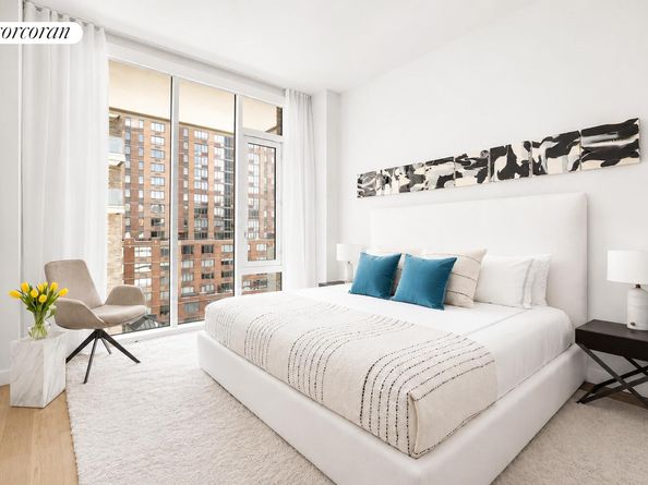 505 West 43rd Street 9C, New York NY 10036