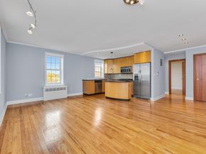 139-09 84th Drive 605, Queens NY 11435