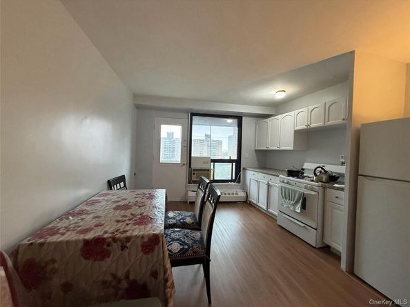 61-35 98 street 10N, Rego Park NY 11374
