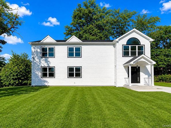 171 FERRARIS Street, Copiague NY 11726