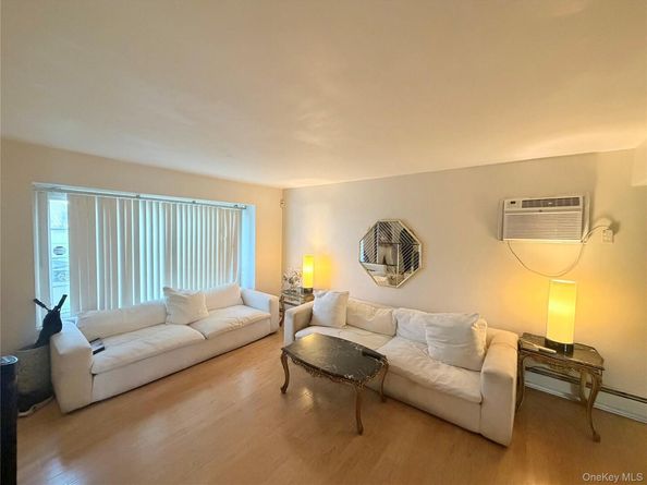 60 Boden Avenue, Valley Stream NY 11580