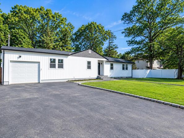 93 Putnam Avenue, West Babylon NY 11704