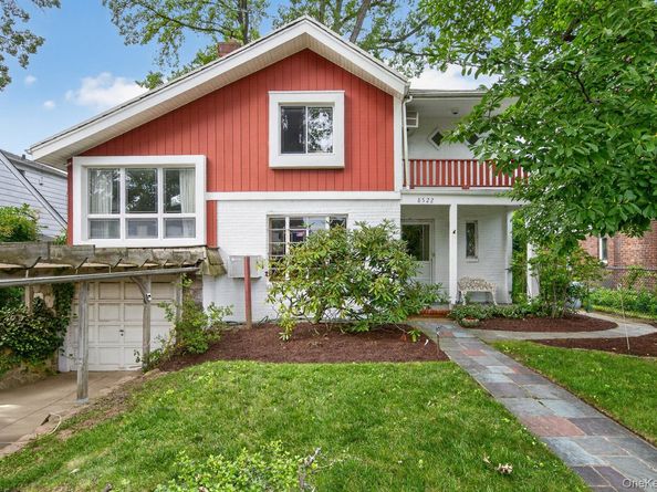 85-22 213th Street, Hollis Hills NY 11427