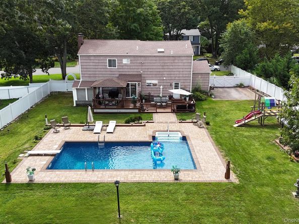 7 David Drive, Selden NY 11784
