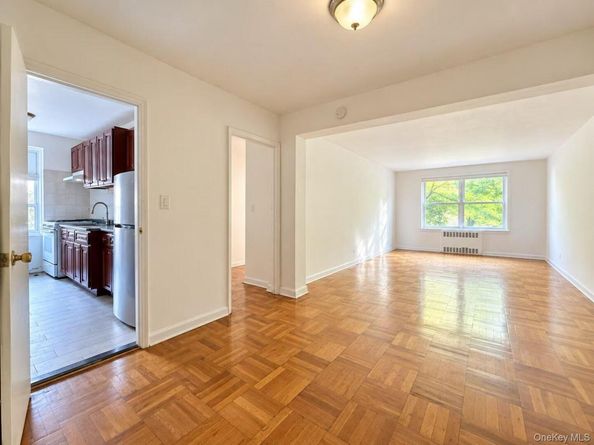 147-37 38 Avenue 16C, Flushing NY 11354