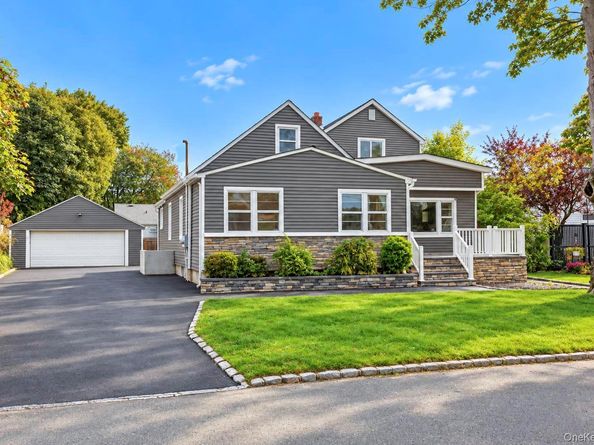 93 Vermont Avenue, West Babylon NY 11704