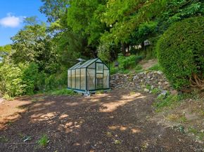 29 Montrose Road, Yonkers NY 10710
