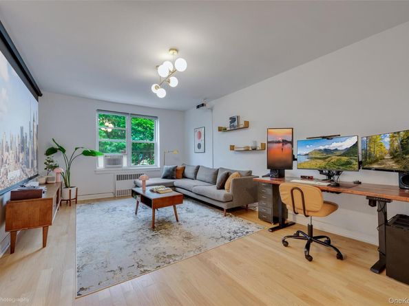 3930 52nd Street 2G, Woodside NY 11377