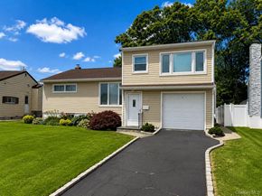 32 Elderberry Lane E, Valley Stream NY 11581