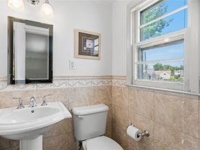 32 Elderberry Lane E, Valley Stream NY 11581