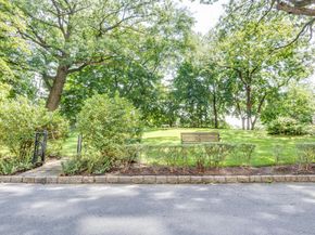 4555 Henry Hudson Parkway 805, Bronx NY 10471