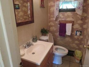 440 Spangle Drive, North Babylon NY 11703