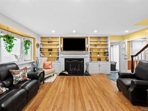 14 Chelsea Court, Freeport NY 11520