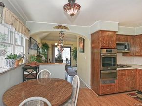6720 211th Street, Oakland Gardens NY 11364