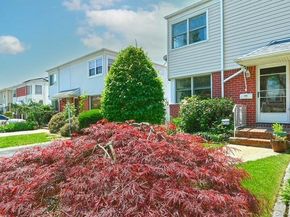 6720 211th Street, Oakland Gardens NY 11364