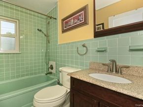 6720 211th Street, Oakland Gardens NY 11364