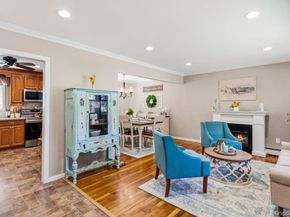 10 Hollingwood Drive, Coram NY 11727