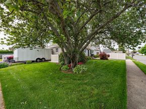 19 Buchanan Avenue, Amity Harbor NY 11701
