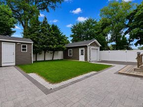 11 Chichester Rd, Huntington Station NY 11746
