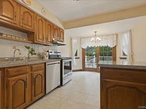 17 Avon Road, Farmingdale NY 11735
