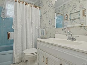 17 Avon Road, Farmingdale NY 11735