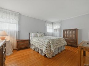 17 Avon Road, Farmingdale NY 11735