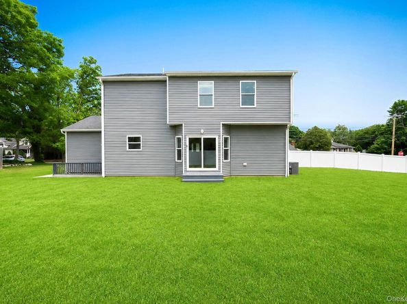 164 Chestnut Street, Mount Sinai NY 11766