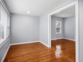 890 Kings Parkway, North Baldwin NY 11510