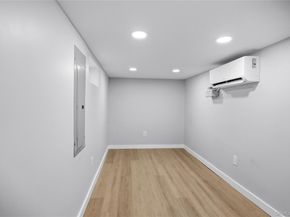 890 Kings Parkway, North Baldwin NY 11510