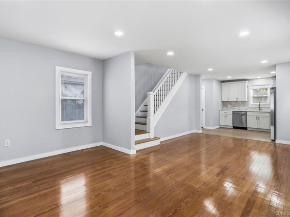 890 Kings Parkway, North Baldwin NY 11510