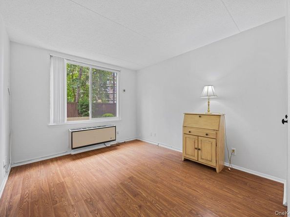 209-33 26th Avenue TJ, Bayside NY 11360